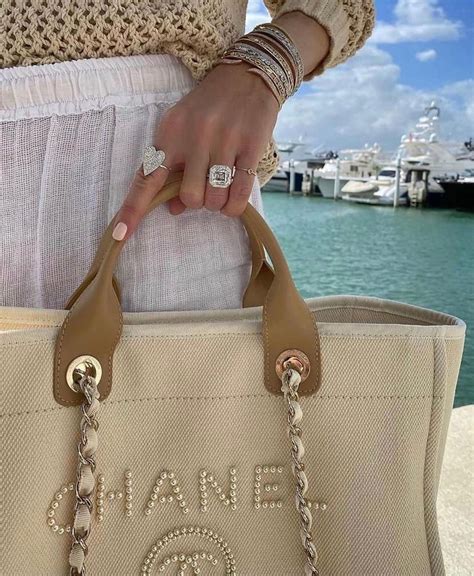 chanel summer tote bag